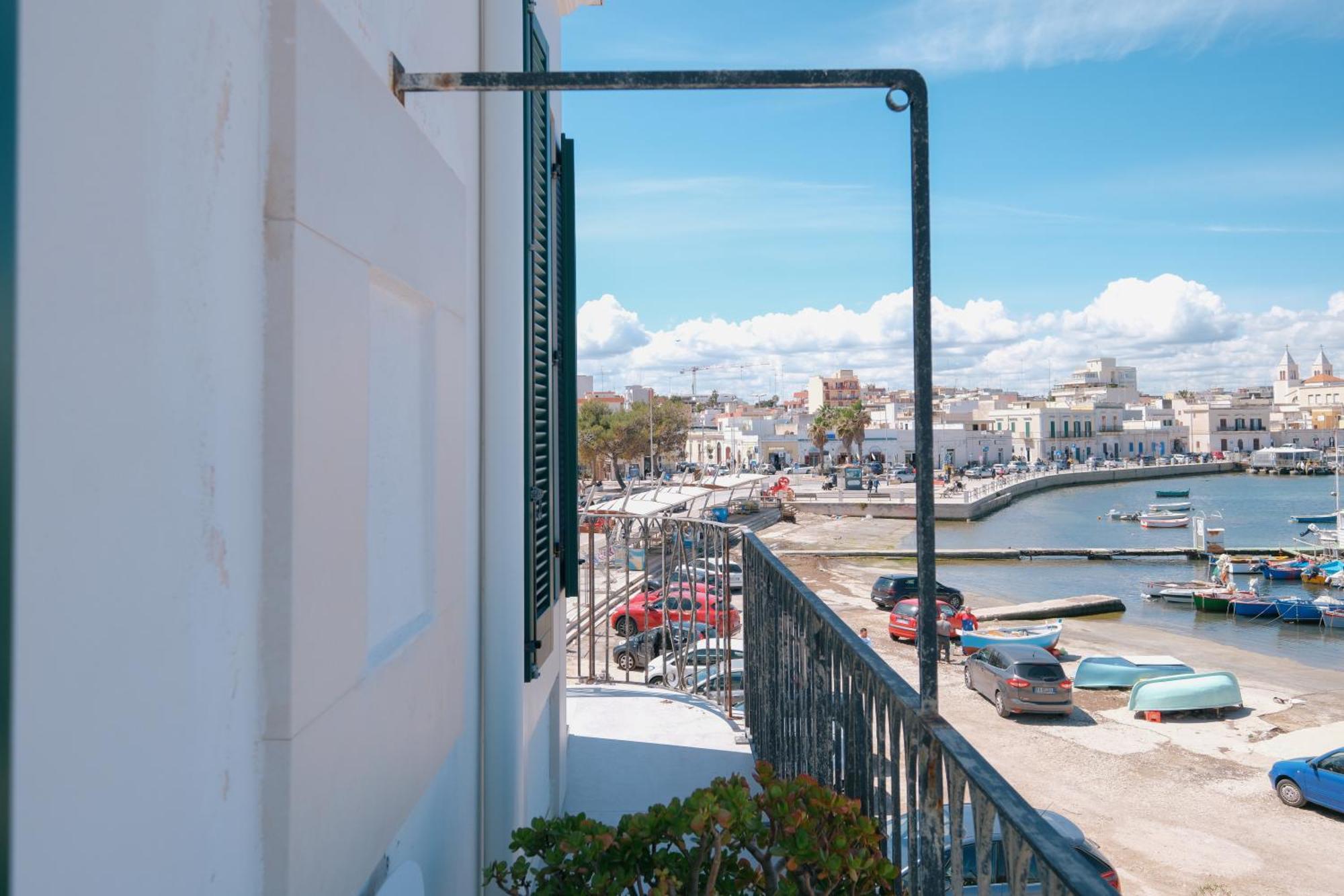 La Finestrella Hotel Бари Екстериор снимка